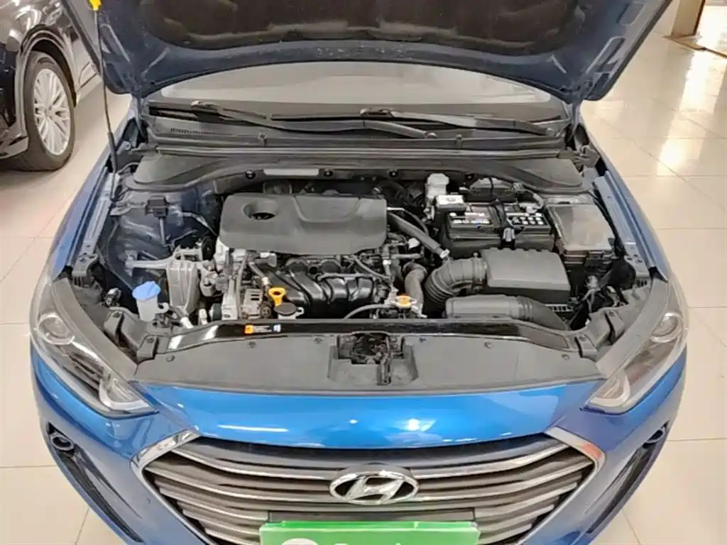 Hyundai Elantra 2018 — фото 20
