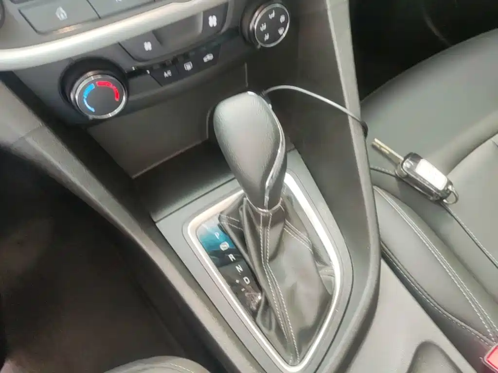 Buick Excelle 2020 — фото 10