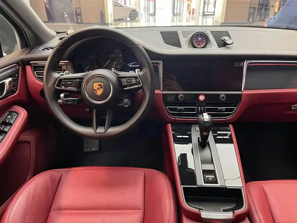 Porsche Macan 2023 — фото 13