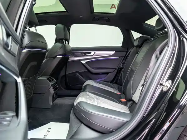 Audi A6L 2022