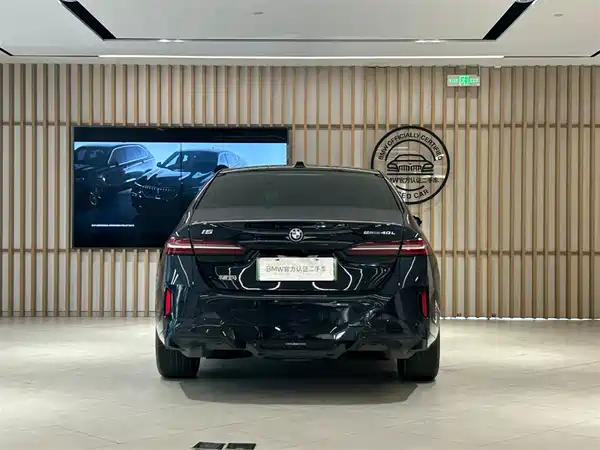BMW i5 2025