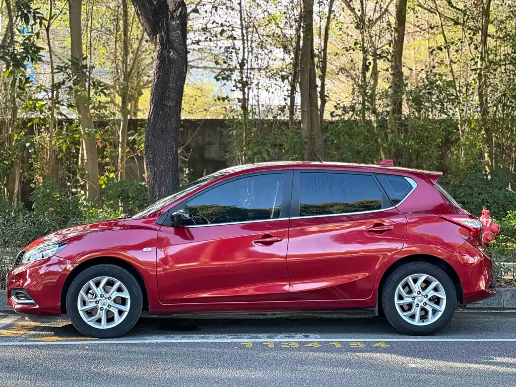Nissan Tiida 2020 — фото 13