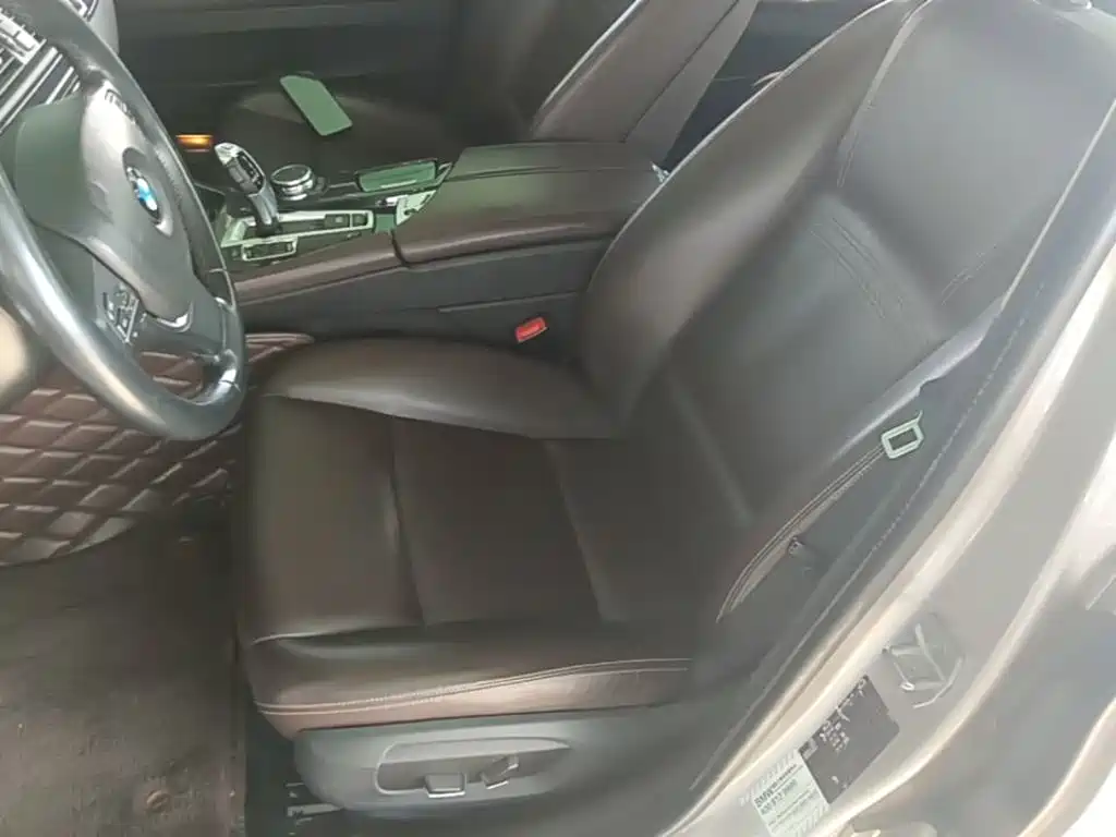 BMW 5 Series 2016 — фото 15