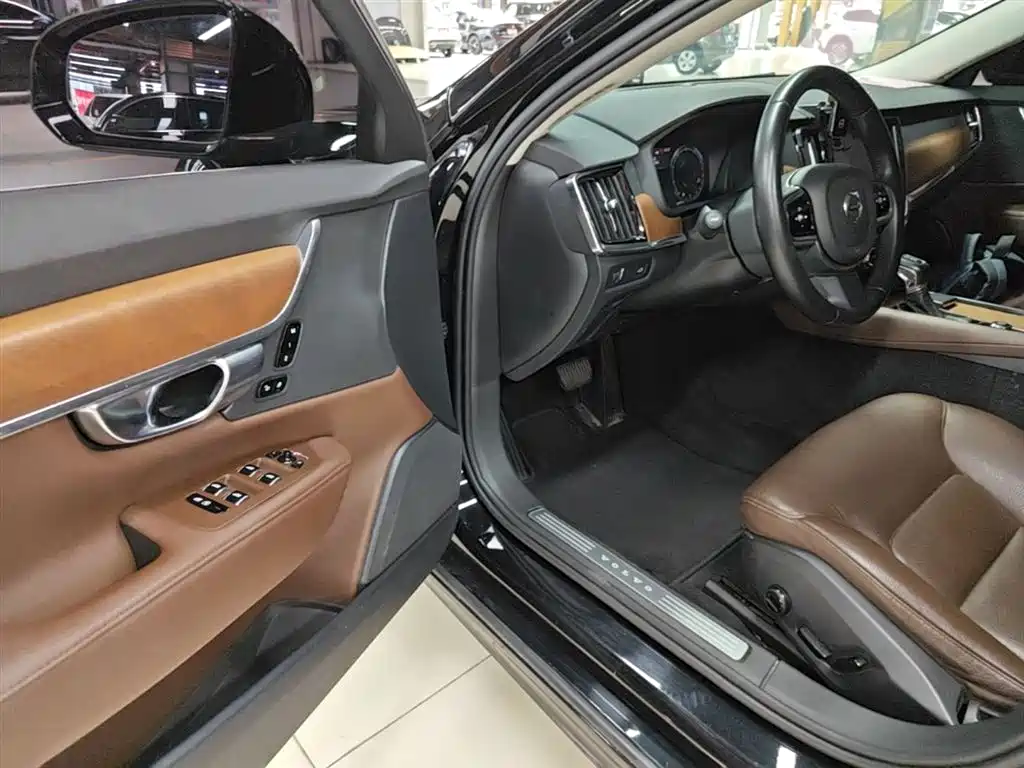 Volvo S90 2020 — фото 16