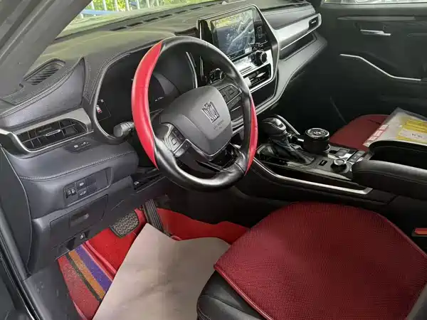 Toyota Crown Kluger 2024