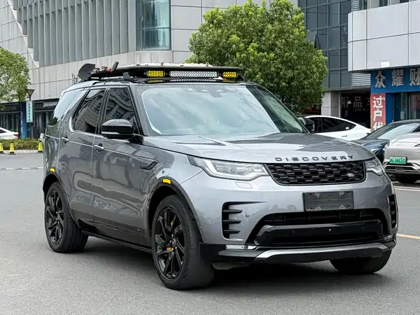 Land Rover Discovery 2021