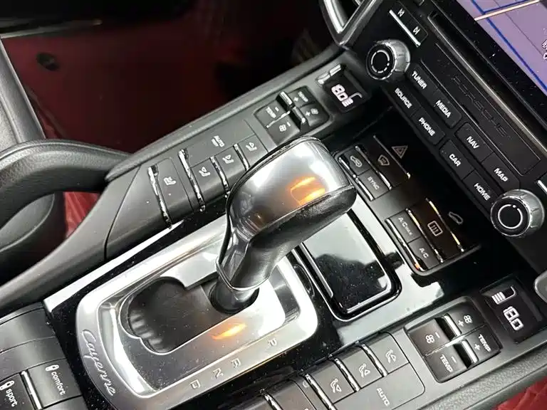 Porsche Cayenne New Energy 2018 — фото 11