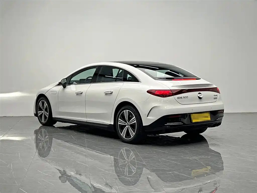 Mercedes-Benz EQE 2025