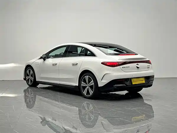 Mercedes-Benz EQE 2025