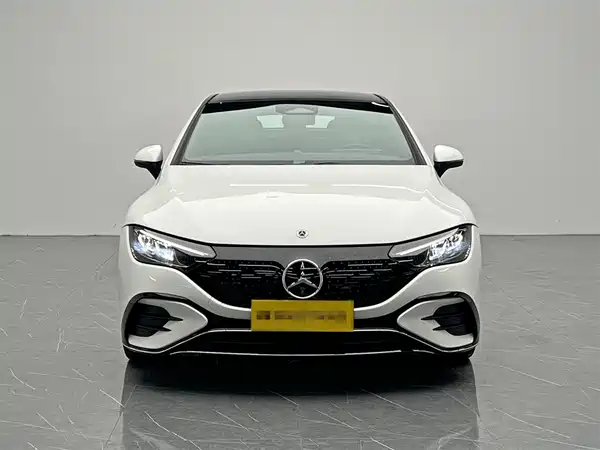Mercedes-Benz EQE 2025