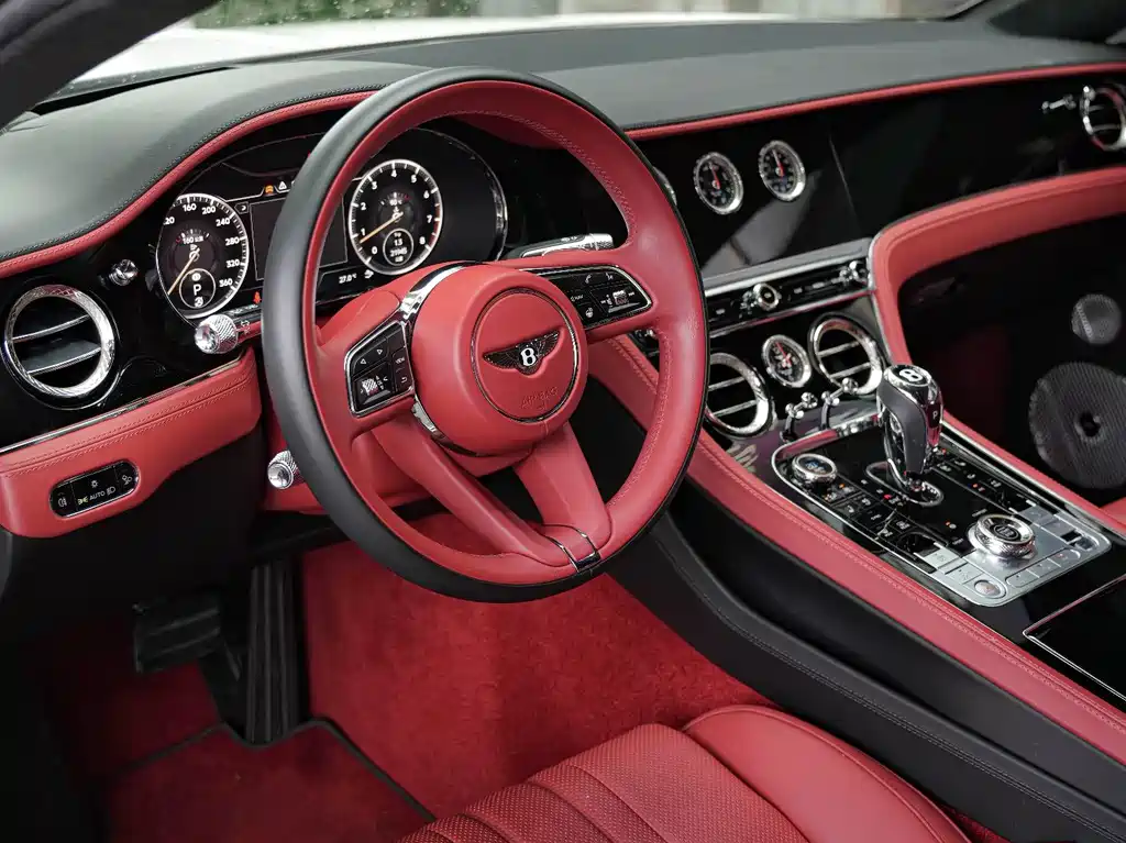 Bentley Continental 2022 — фото 11