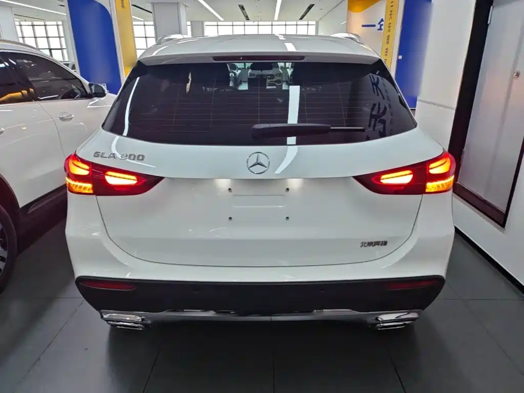 Mercedes-Benz GLA 2025 — фото 6