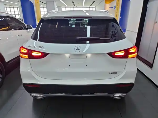 Mercedes-Benz GLA 2025
