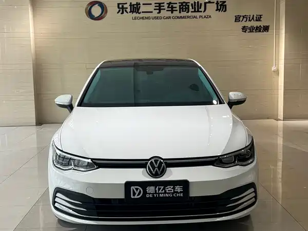 Volkswagen Golf 2024