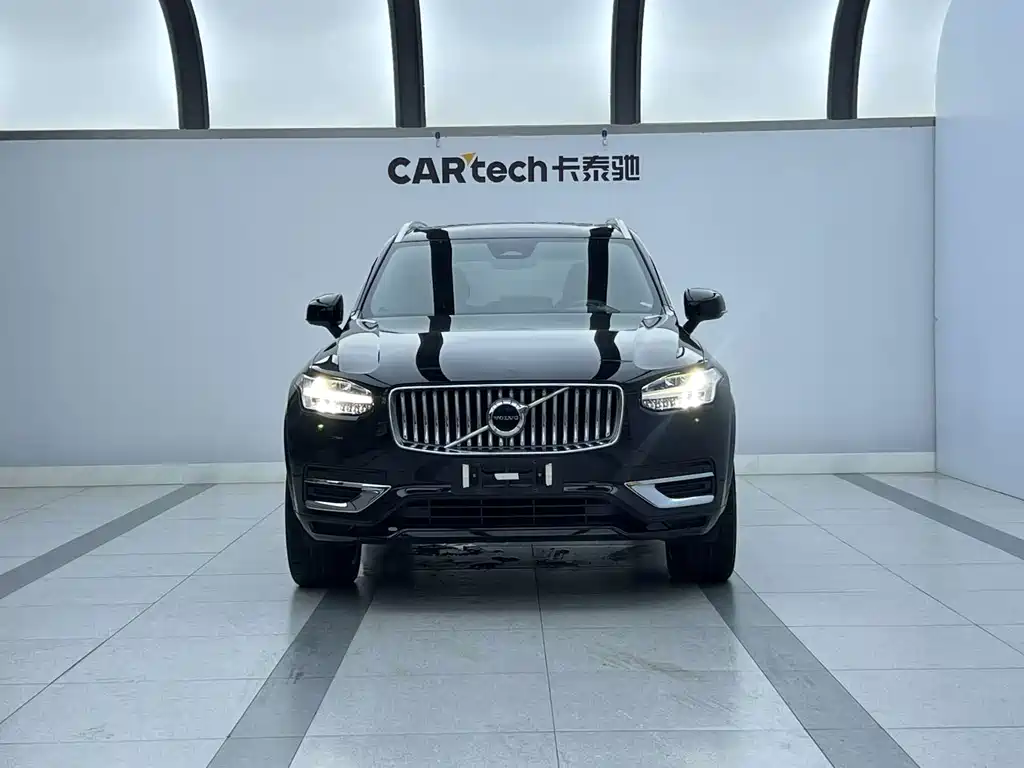 Volvo XC90 2024 — фото 1