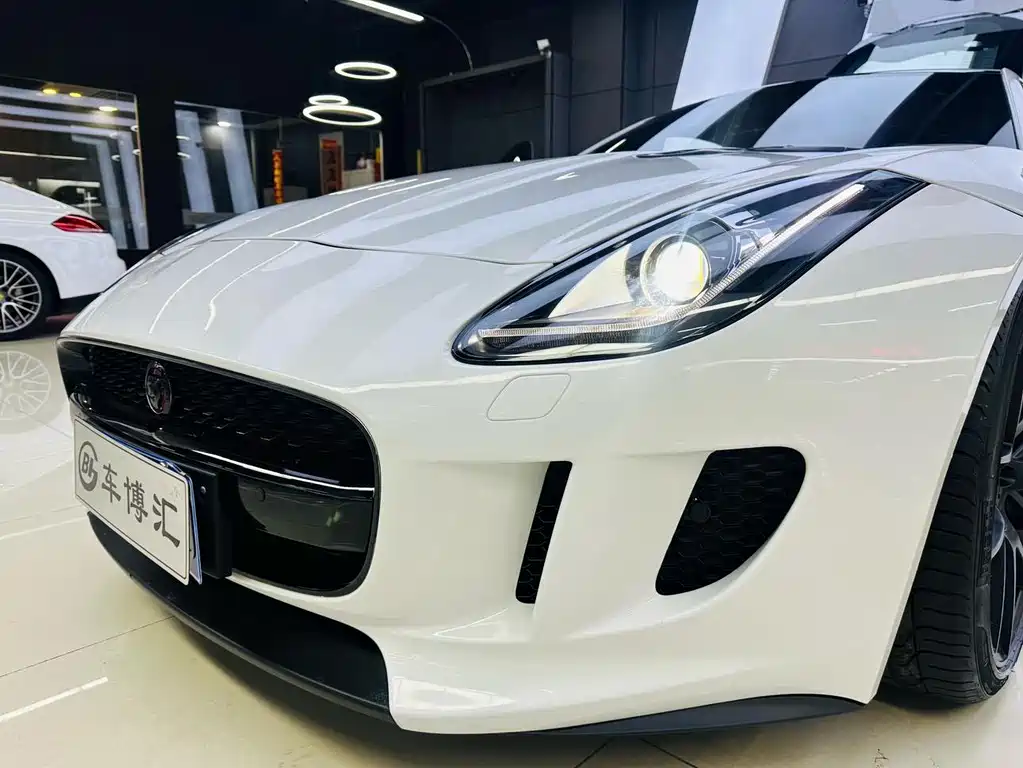 Jaguar F-TYPE 2017 — фото 15