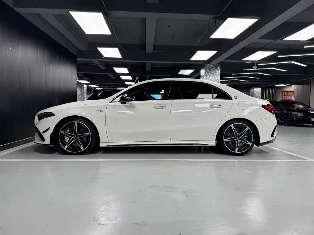 Mercedes-Benz A-Class AMG 2025 — фото 18