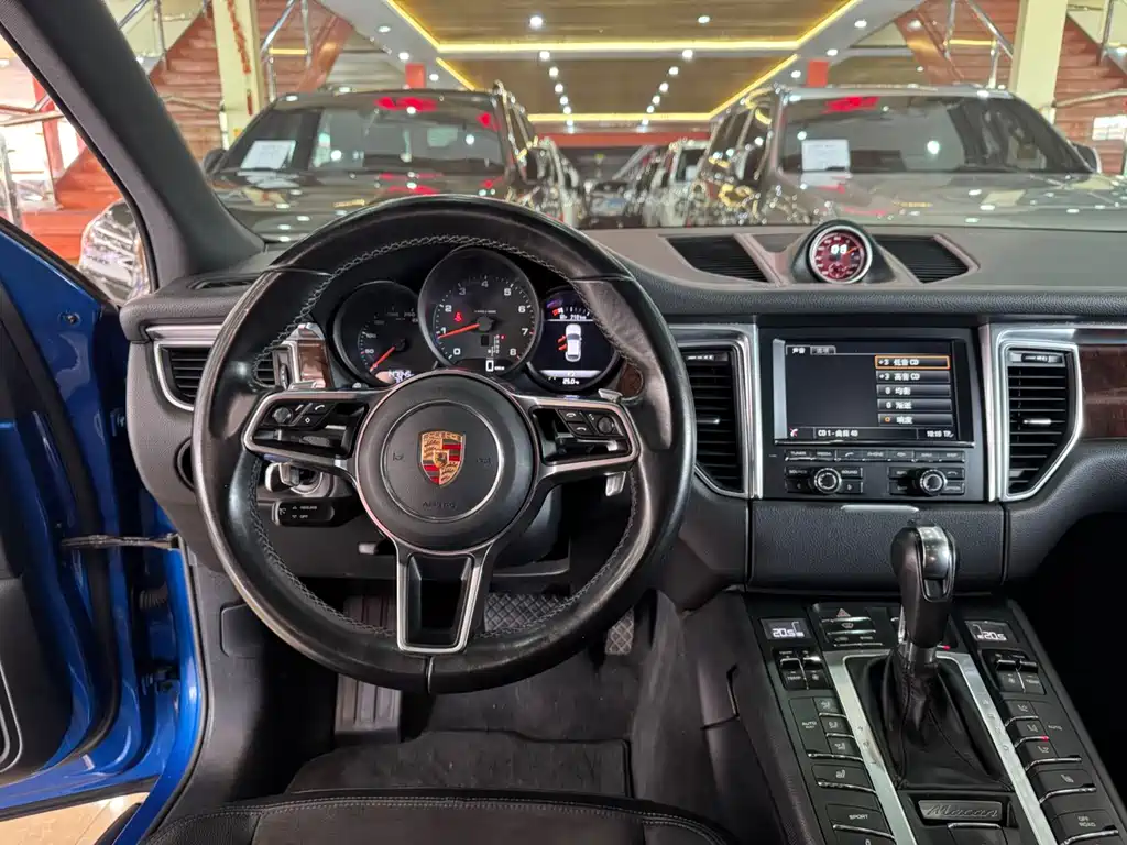 Porsche Macan 2015 — фото 10