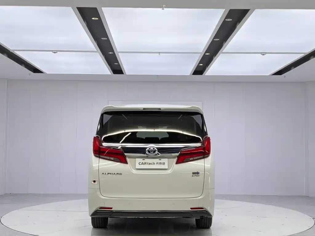 Toyota Alphard 2020 — фото 4