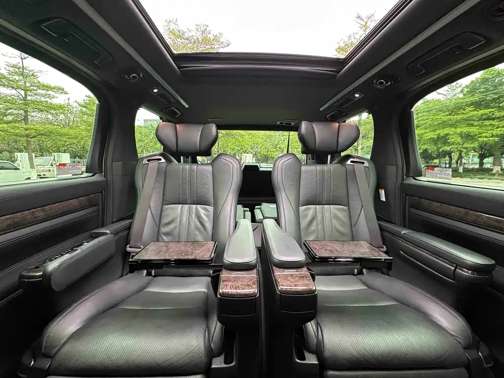 Toyota Alphard 2020 — фото 24