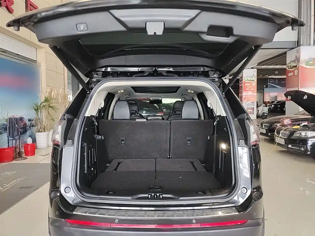 Ford Edge 2016 — фото 19