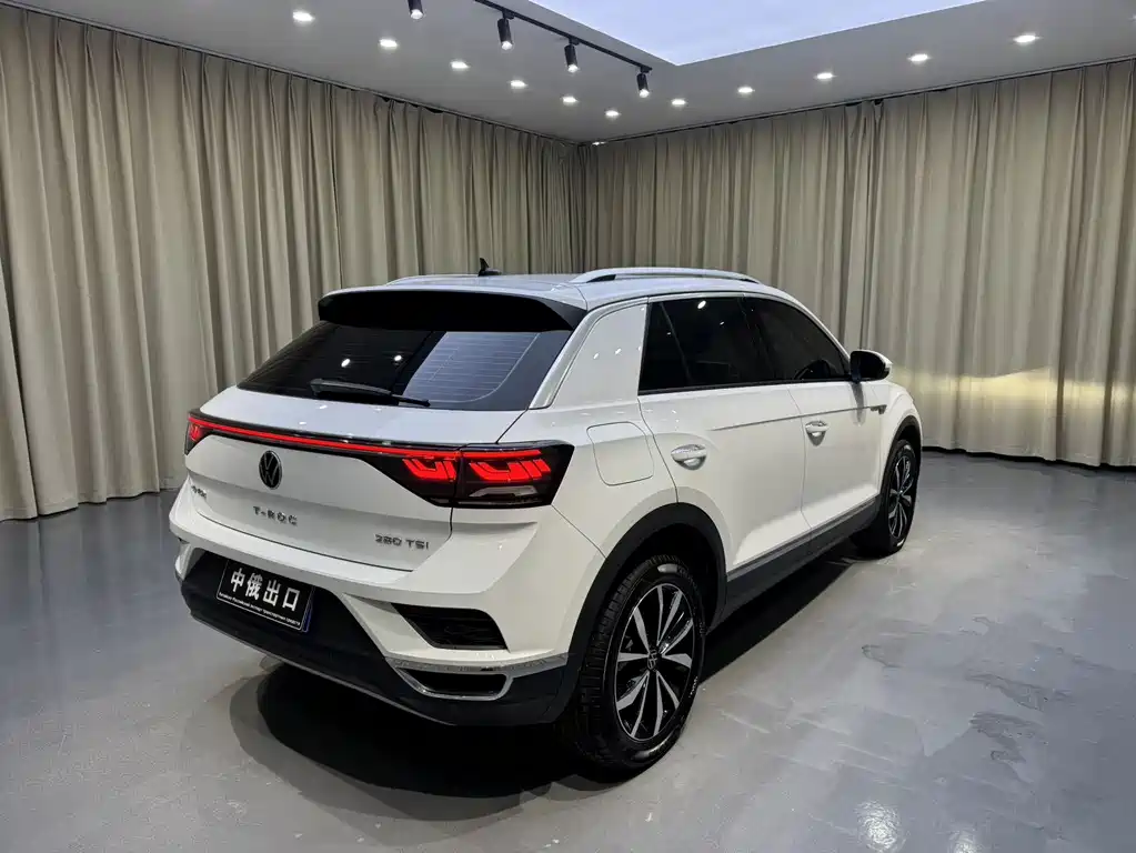 Volkswagen T-Roc 2023 — фото 6