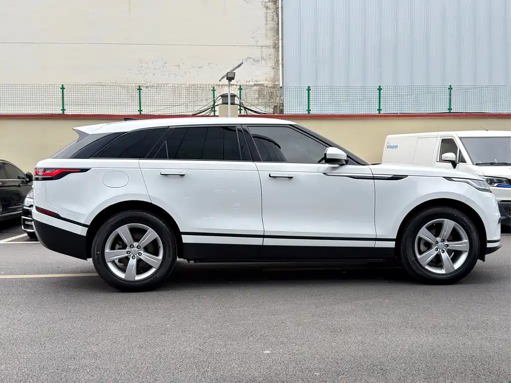 Land Rover Velar 2020 — фото 15