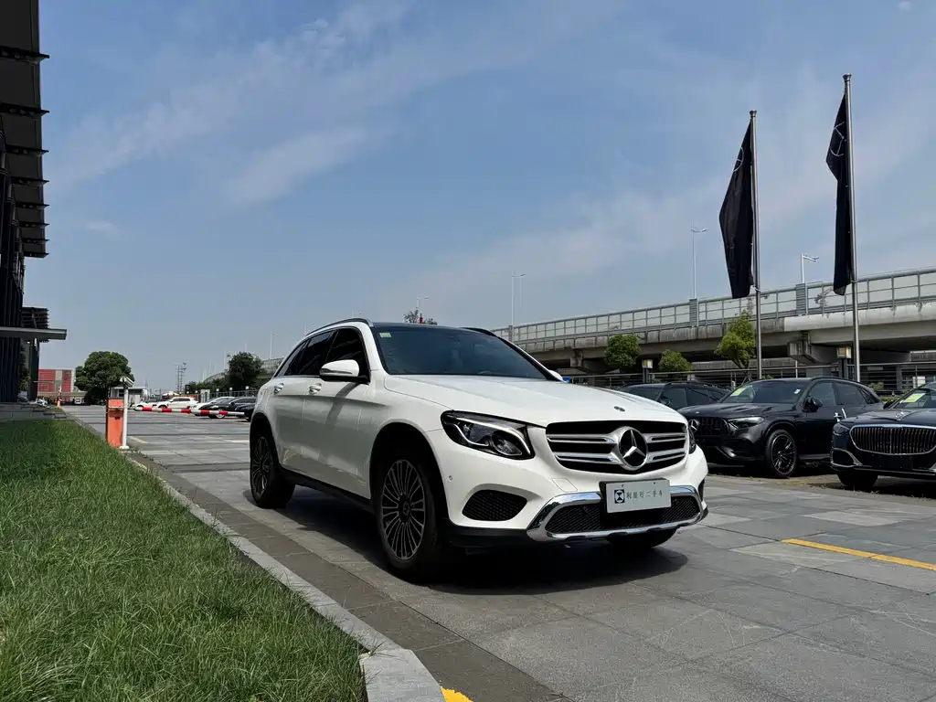 Mercedes-Benz GLC 2018 — фото 3