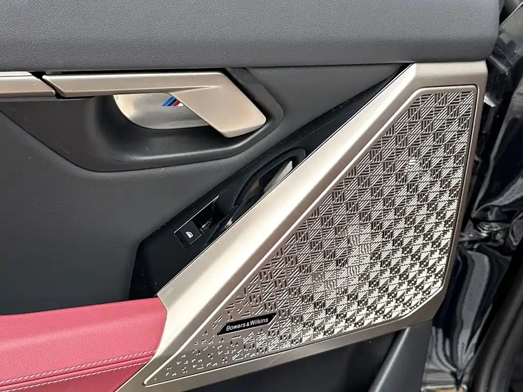 BMW 5 Series 2025 — фото 14