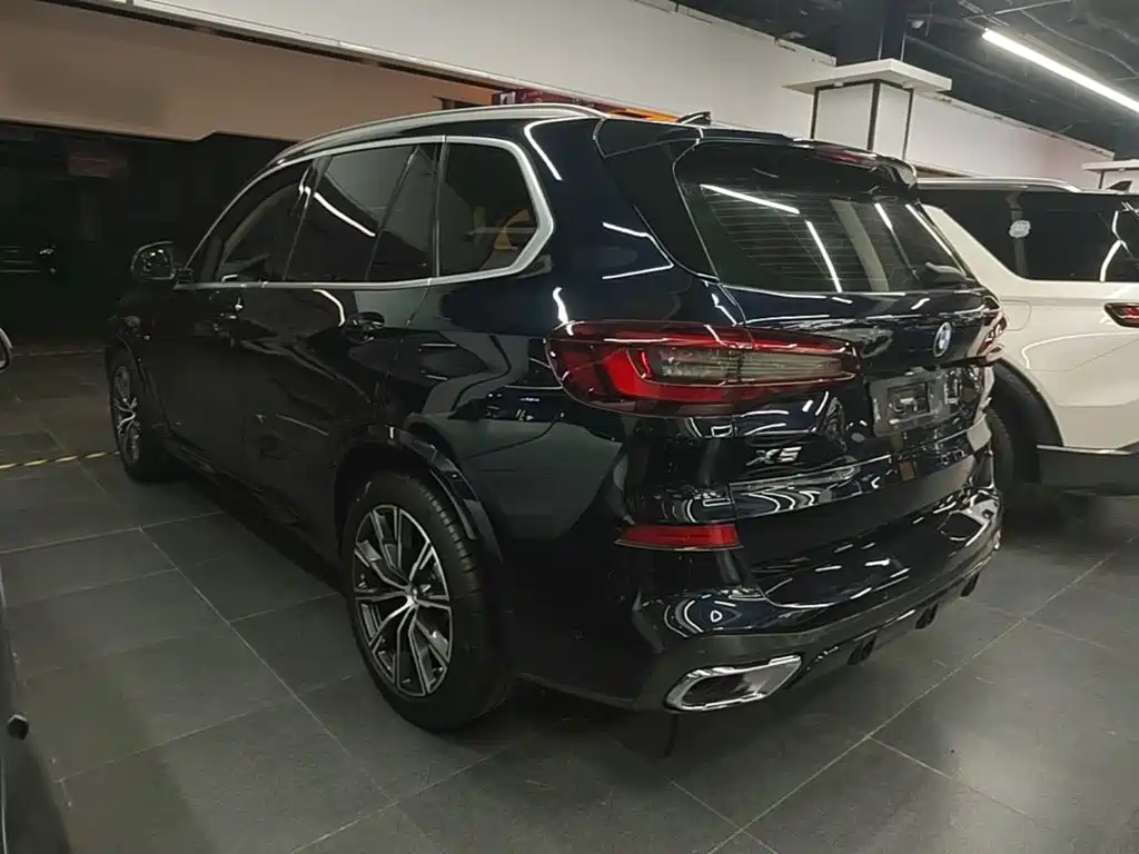 BMW X5 2021
