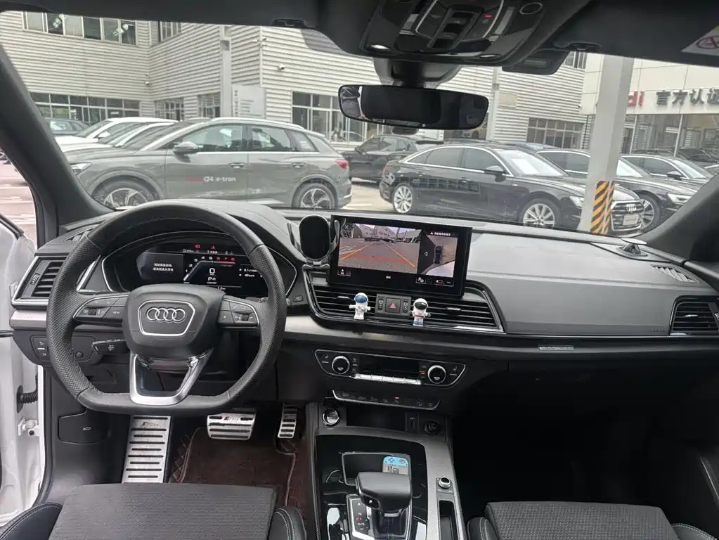 Audi Q5L Sportback 2022 — фото 21