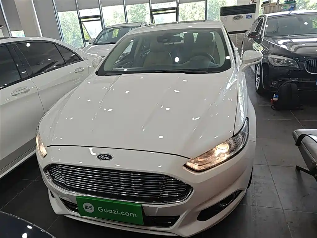 Ford Mondeo 2015 — фото 3