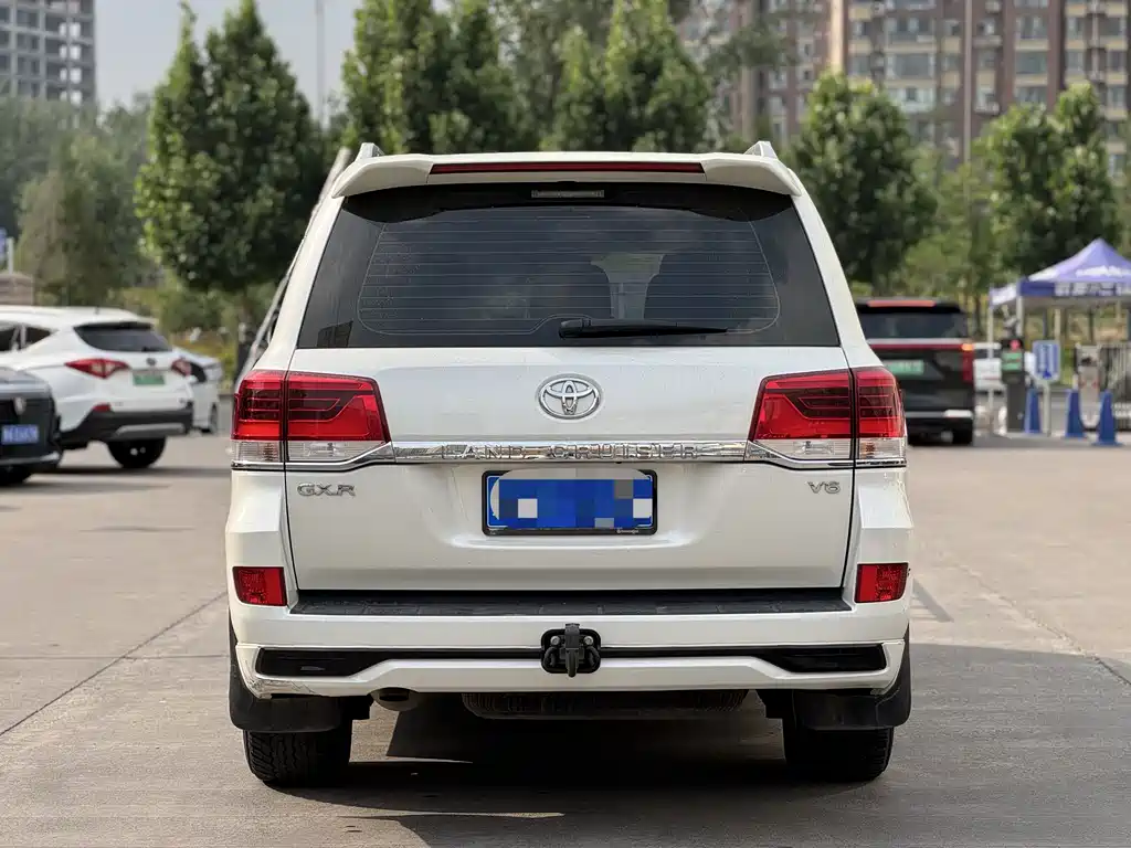Toyota Land Cruiser 2020 — фото 8