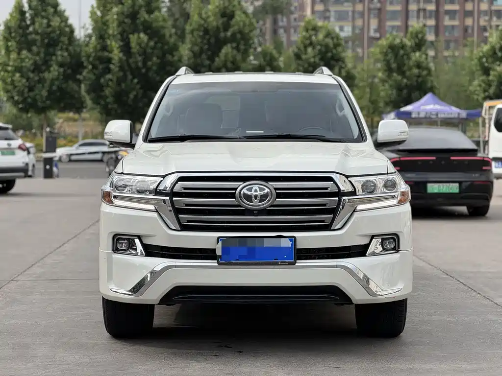 Toyota Land Cruiser 2020 — фото 2