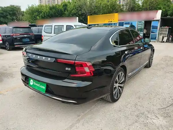 Volvo S90 2023