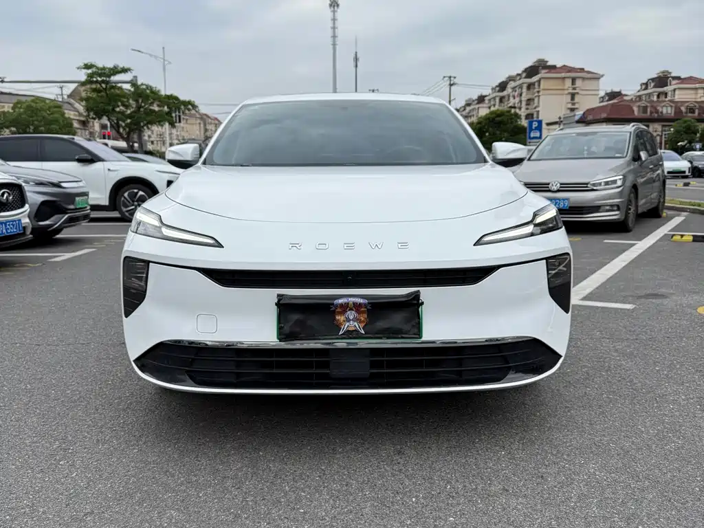 Roewe D6 2025