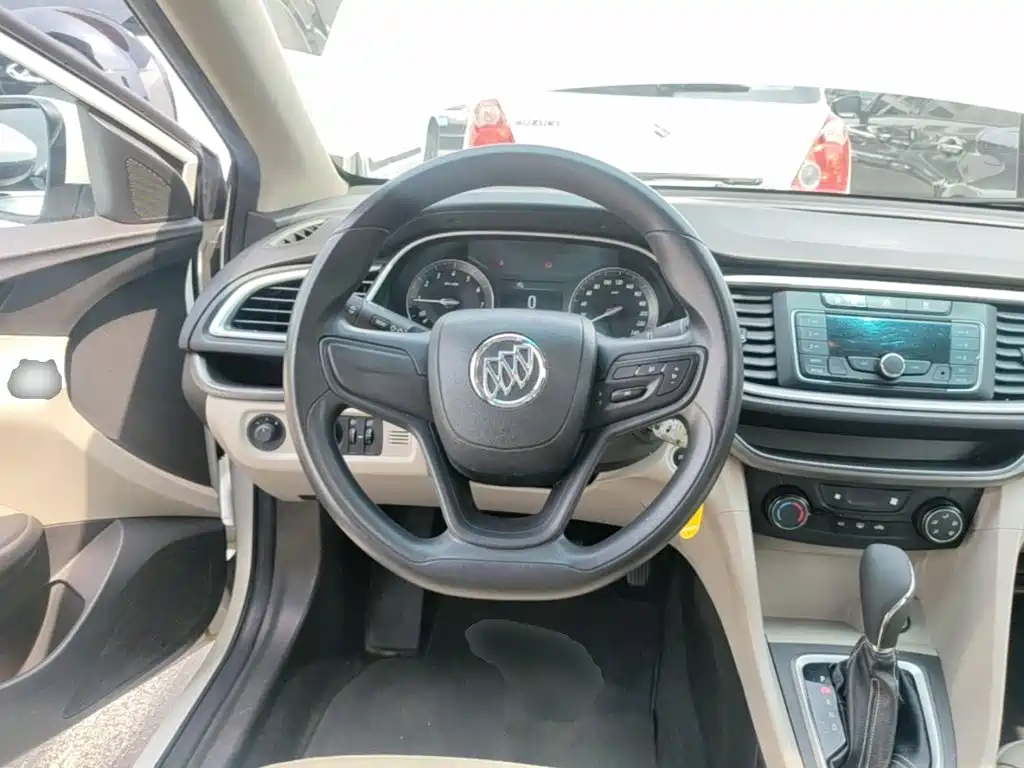 Buick Excelle 2017 — фото 11