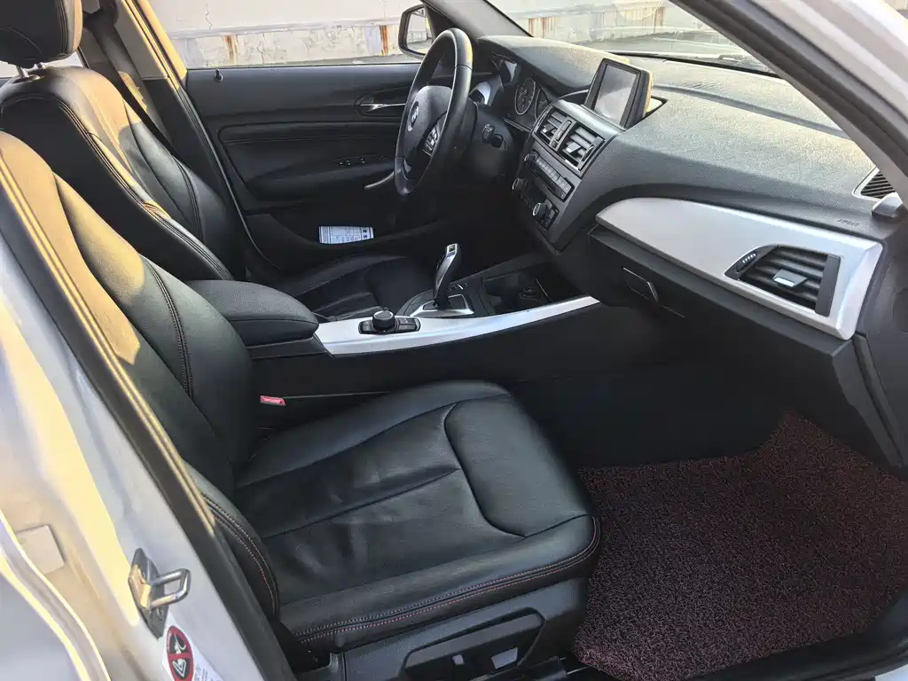 BMW 1 Series 2015 — фото 10