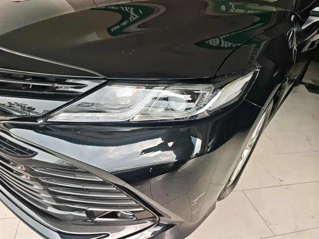 Toyota Camry 2019 — фото 19