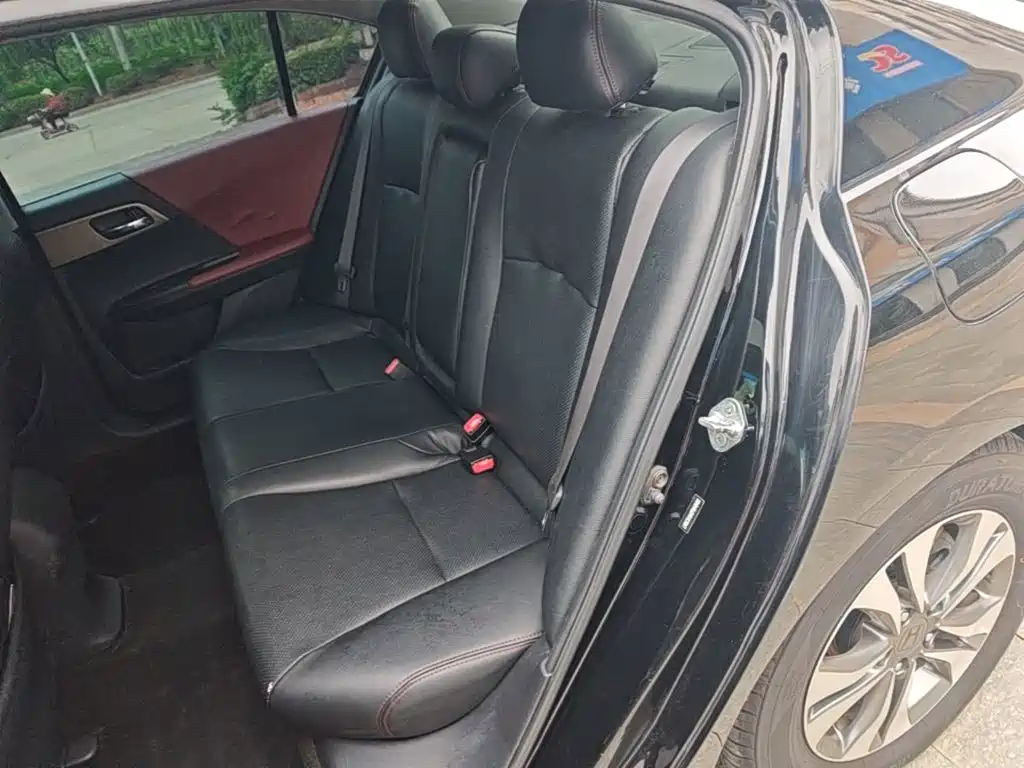 Honda Accord 2015 — фото 17
