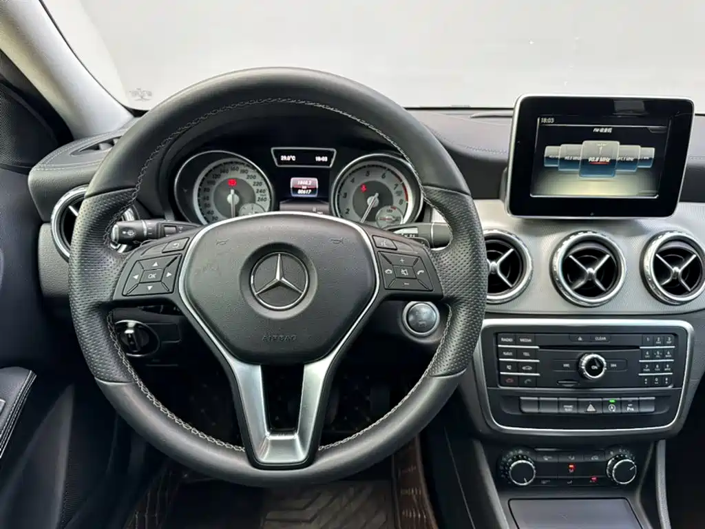 Mercedes-Benz GLA 2016 — фото 3
