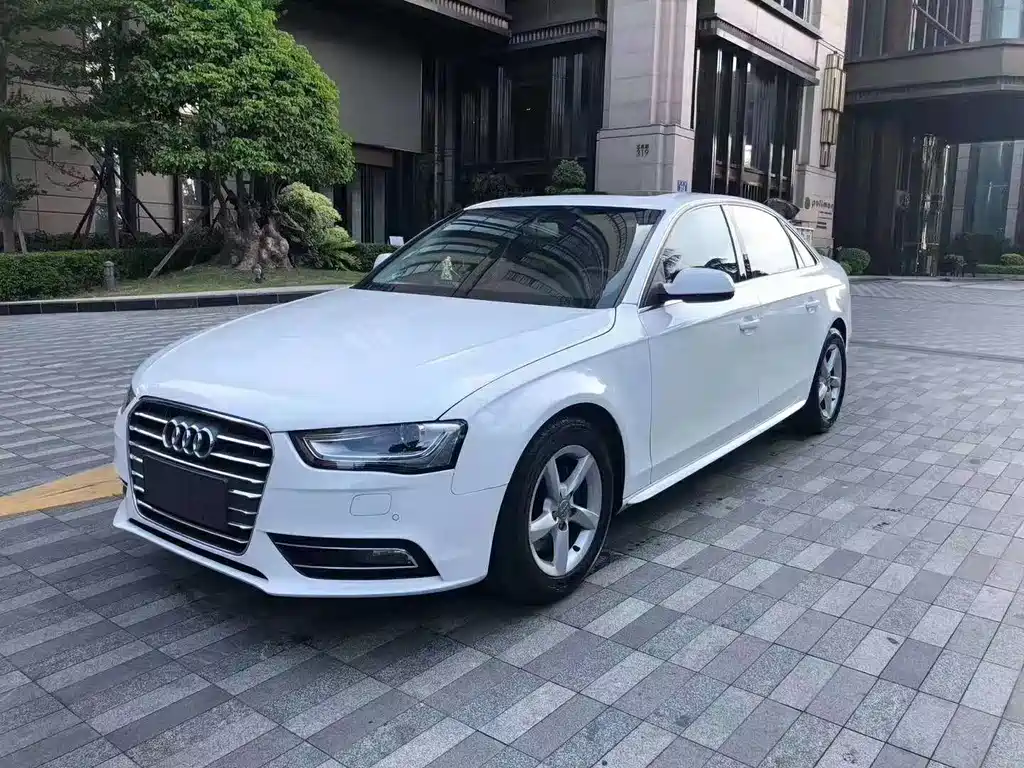 Audi A4L 2012