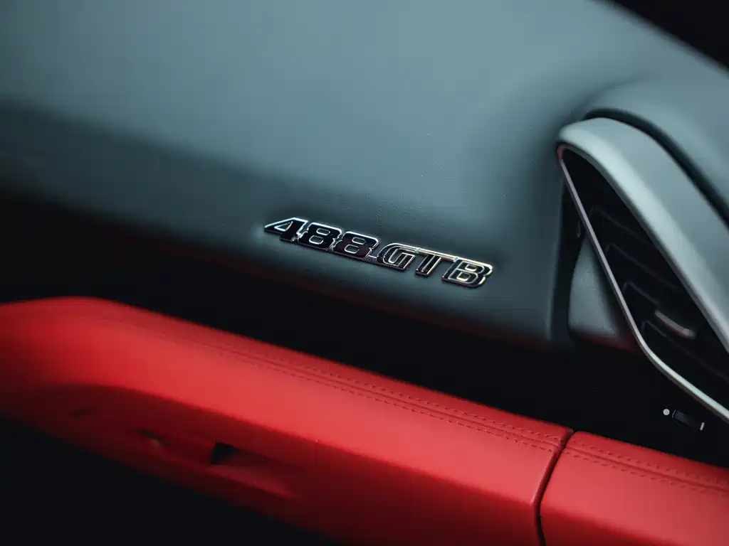 Ferrari 488 2019 — фото 17