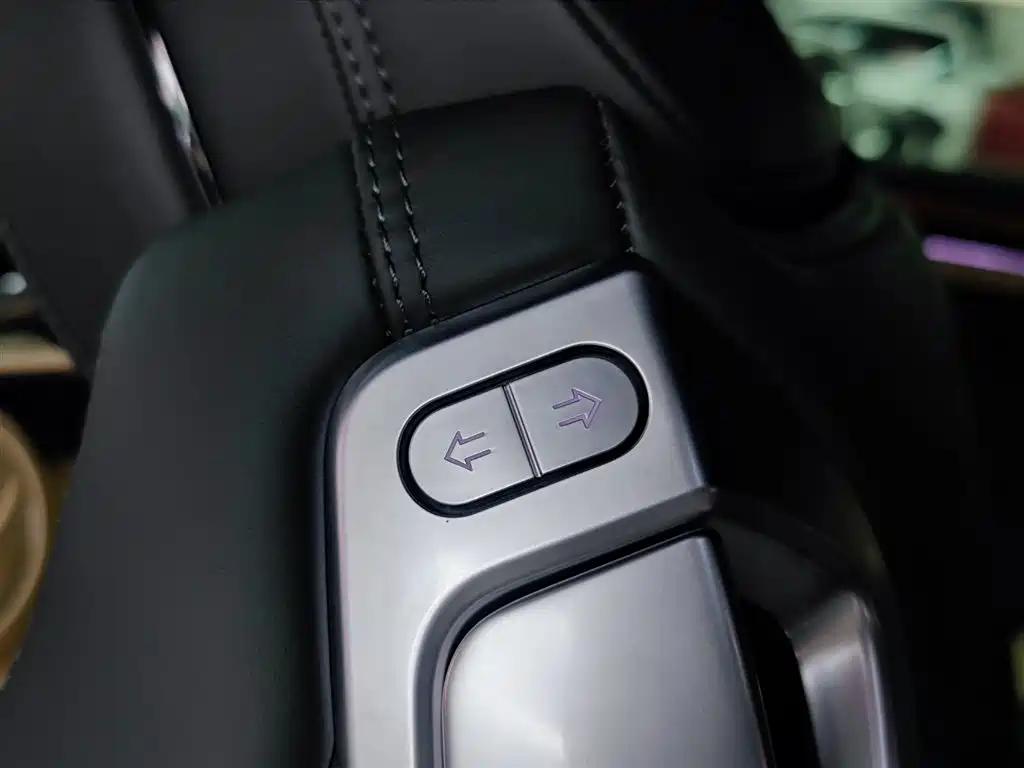 Bentley Continental 2020 — фото 19