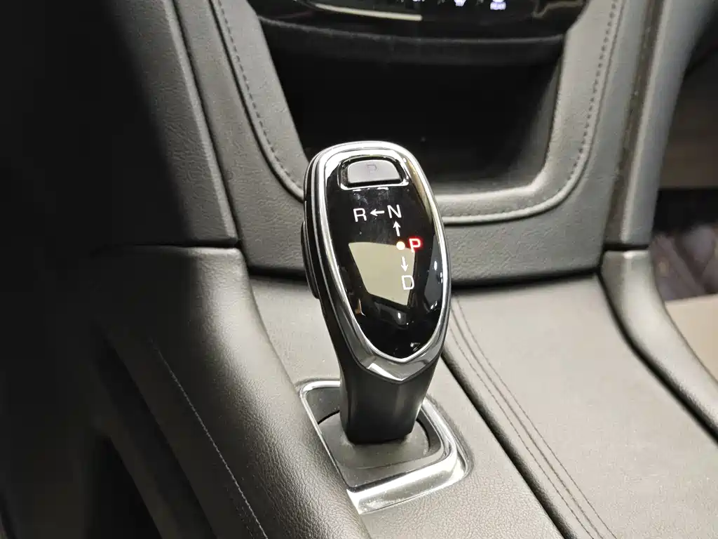 Cadillac XT5 2018 — фото 19