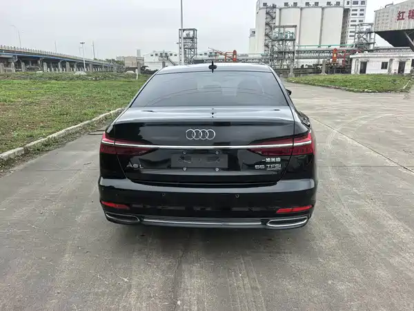 Audi A6L 2022