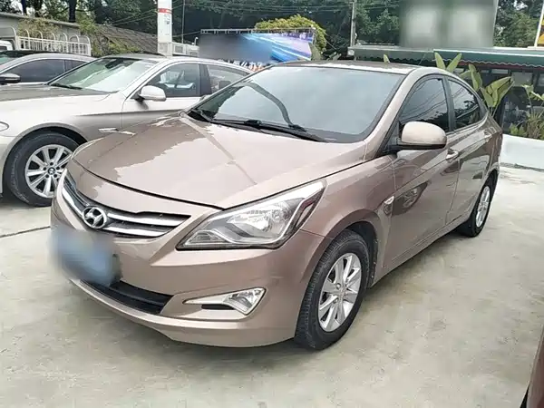 Hyundai Accent 2014