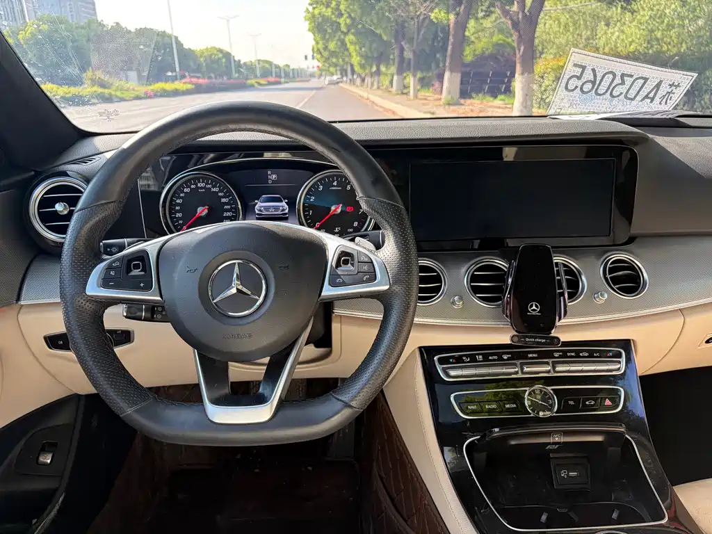 Mercedes-Benz E-Class 2018 — фото 11