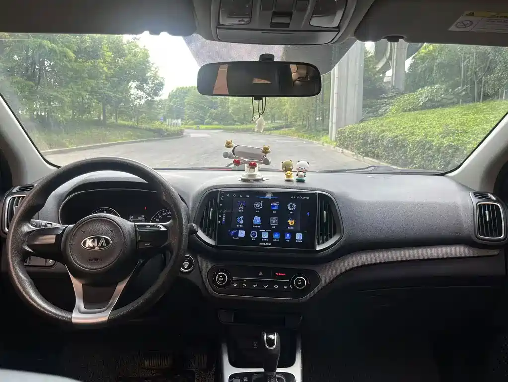 Kia KX3 2017 — фото 9