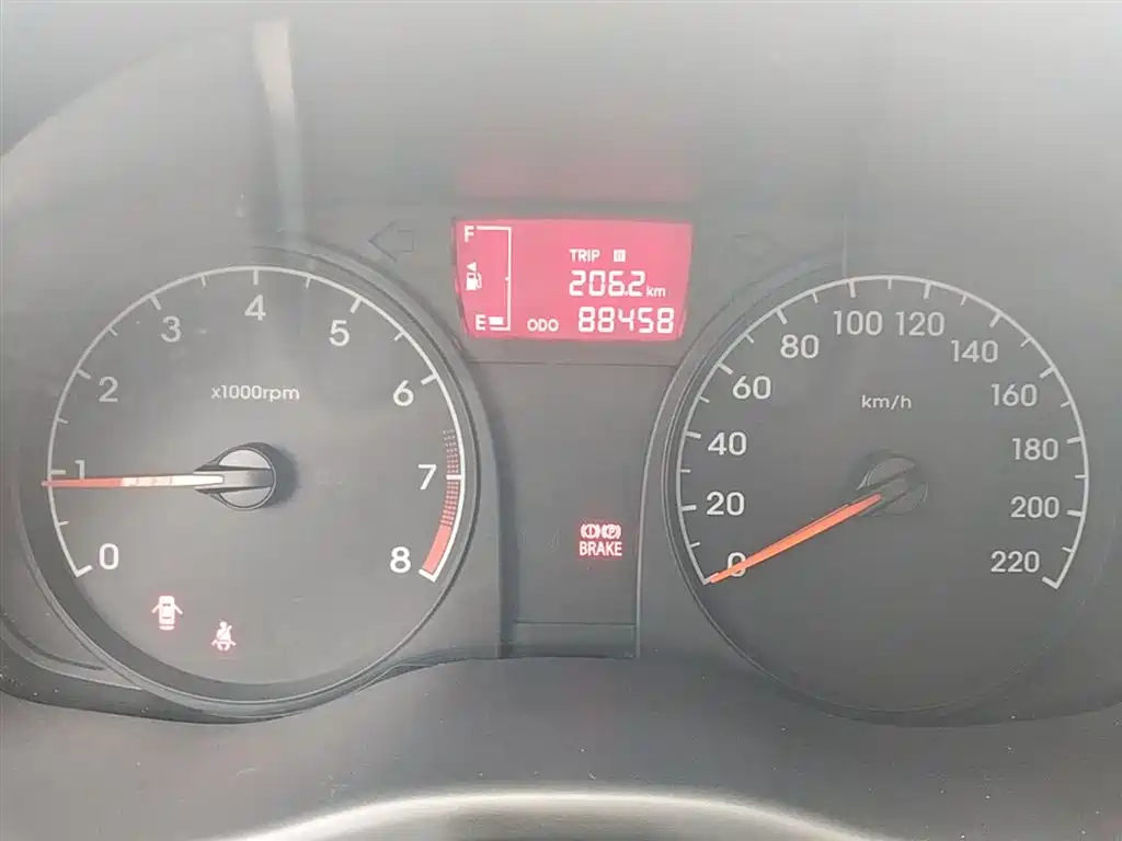 Hyundai Verna 2015 — фото 12